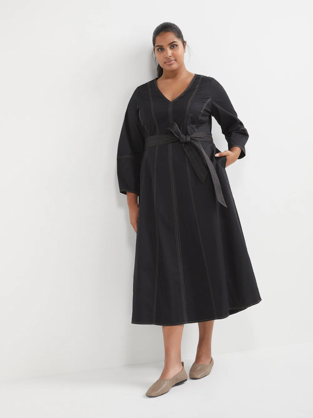 The Seamed Stretch Cotton Dress - Image 5