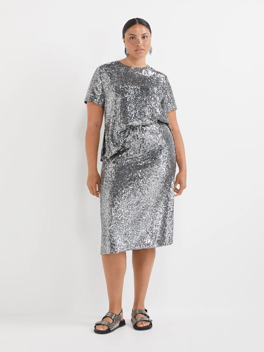 The Sequin Pencil Skirt - Image 6