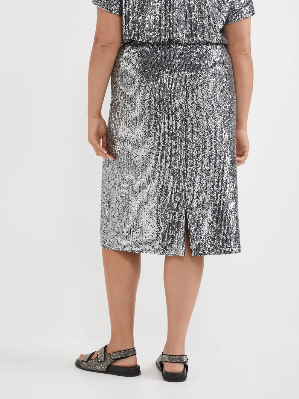 The Sequin Pencil Skirt - Image 9