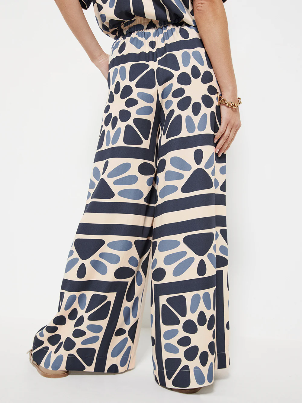 The Silky Print Pant - Image 3