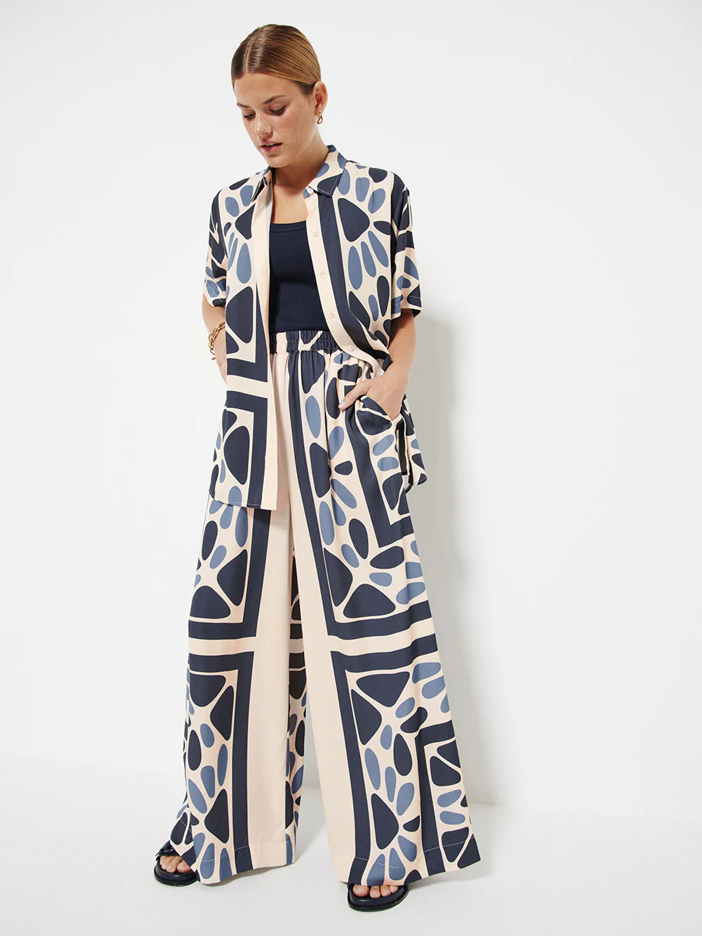 The Silky Print Short Sleeve Shirt - Image 5