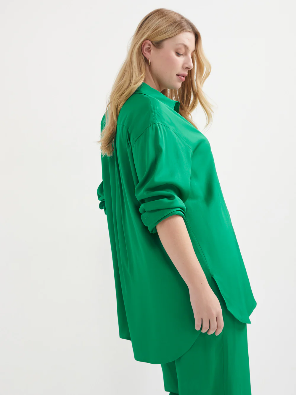 The Silky Twill Long Line Shirt - Image 7