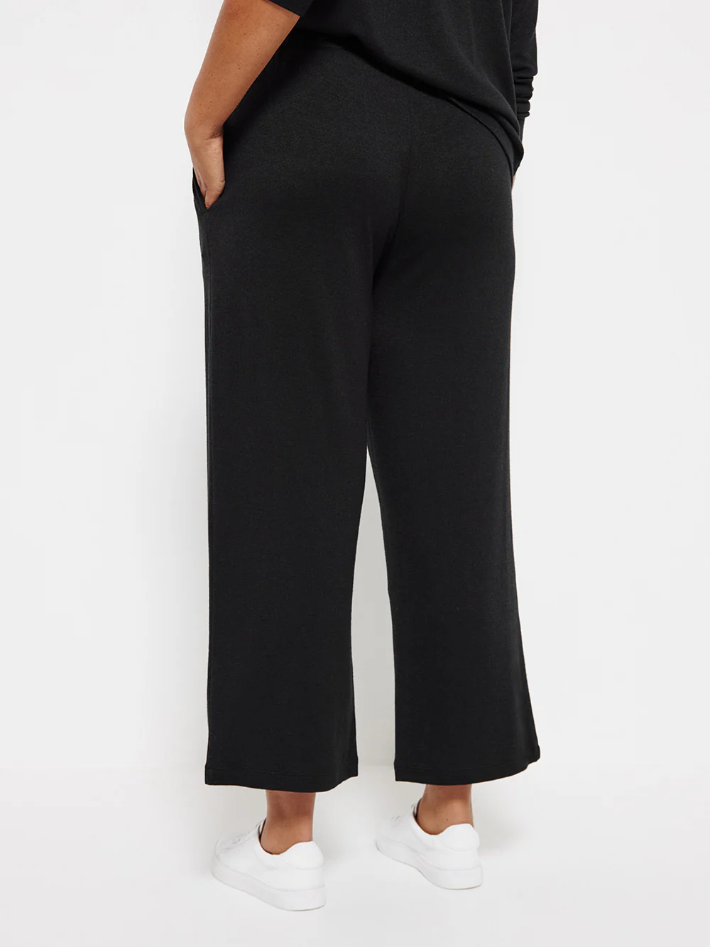 The Lounge Pant - Image 8