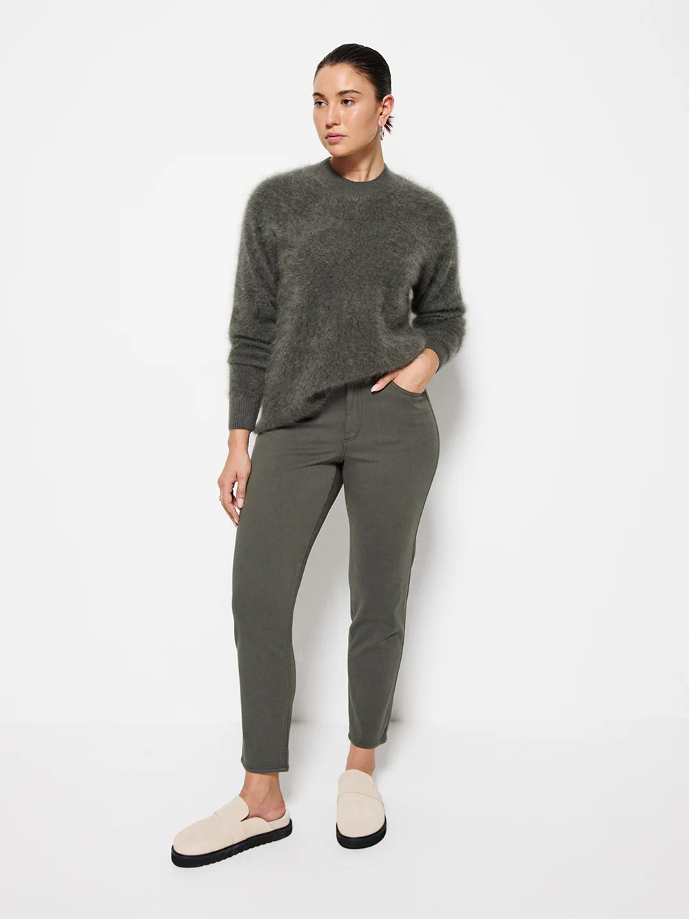 The Soft Stretch Casual Pant