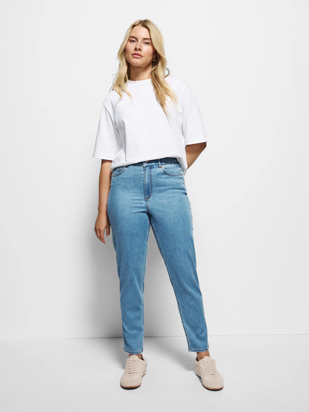 The Soft Stretch Casual Pant