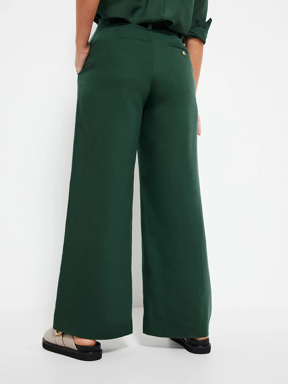 The Soft Twill Wide Leg Trouser - Image 4
