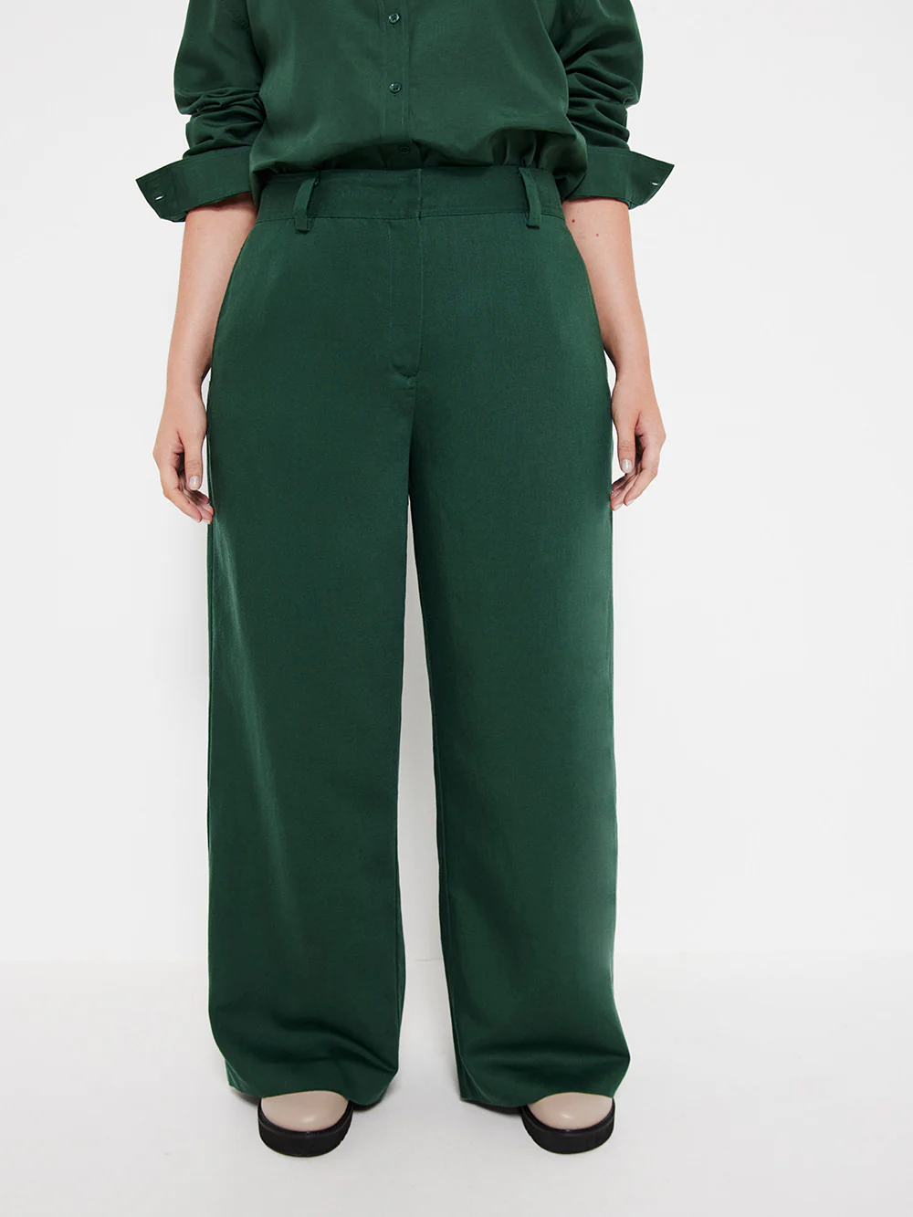 The Soft Twill Wide Leg Trouser - Image 7