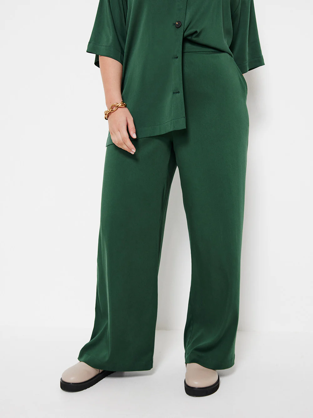 The Stretch Draped Pant - Image 7