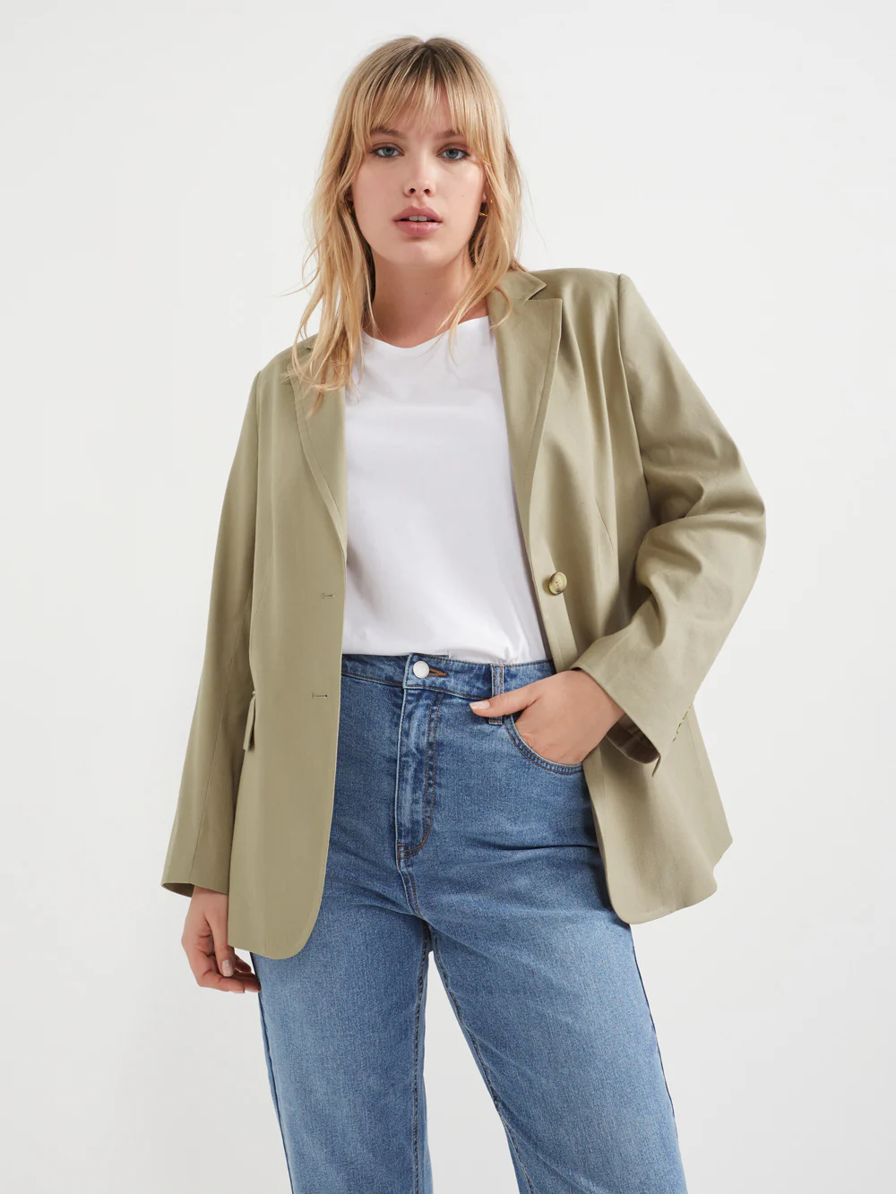 The Stretch Linen Blazer - Image 2