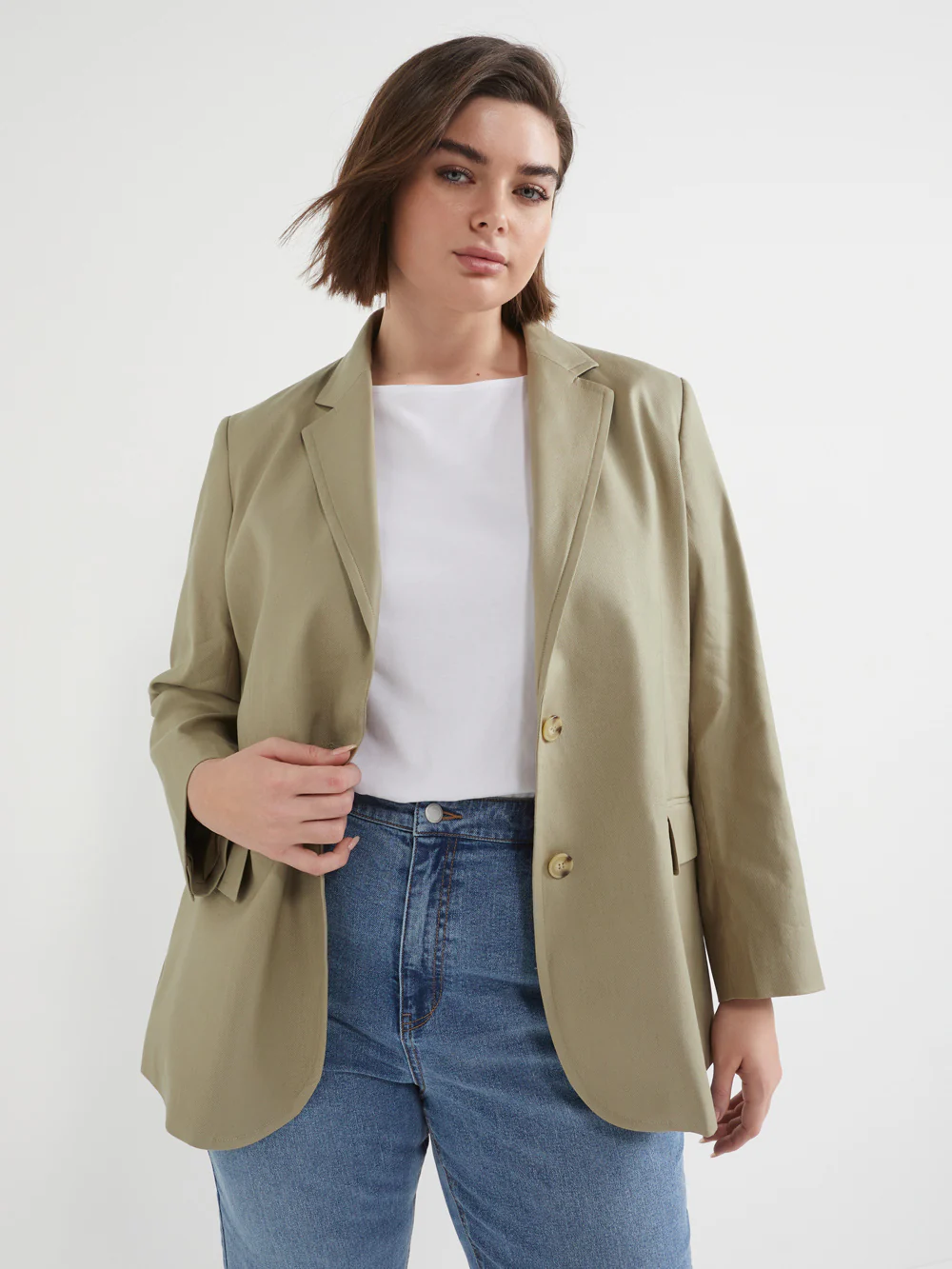 The Stretch Linen Blazer - Image 6