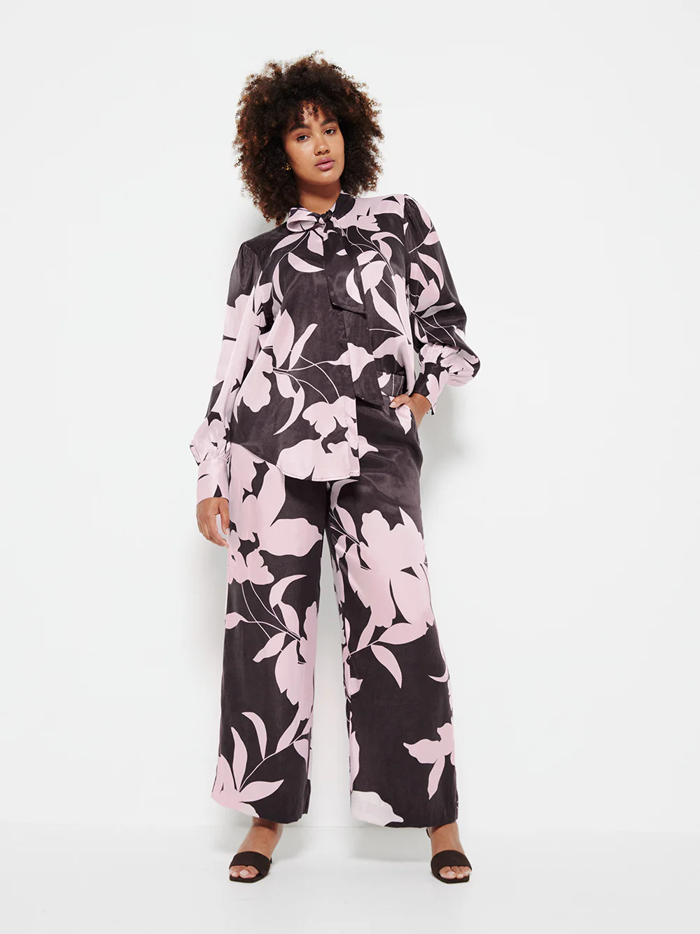 The Tie Front Print Shirt - Image 8
