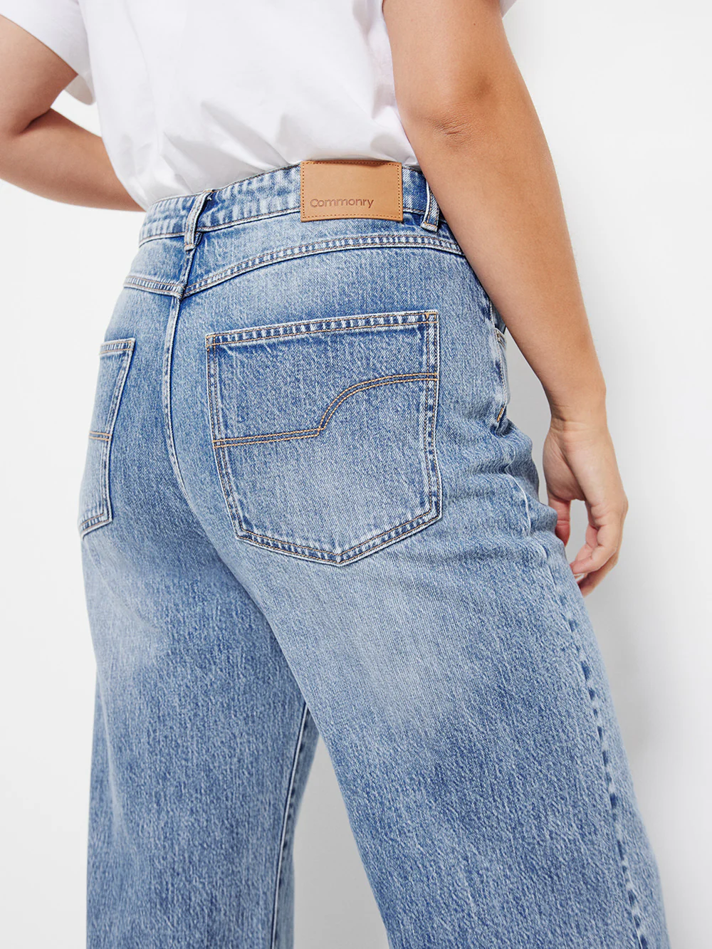 The Wide Leg Jean - Image 8